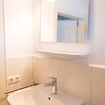 Apartmenthaus Am Tegernsee - Mit Kuechenzeile Und Mit Bus Erreichbar *