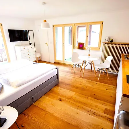 Apartmenthaus Am Tegernsee - Mit Kuechenzeile Und Mit Bus Erreichbar