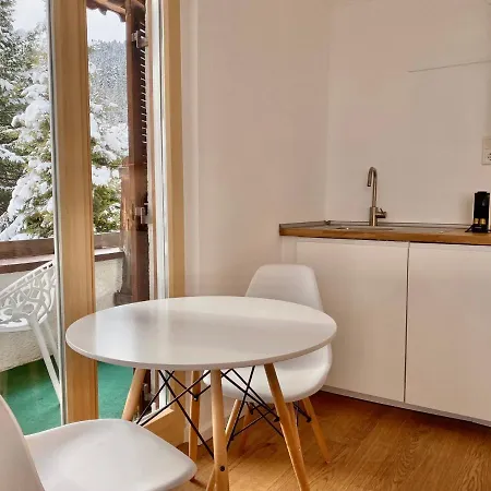 Apartmenthaus Am Tegernsee - Mit Kuechenzeile Und Mit Bus Erreichbar *