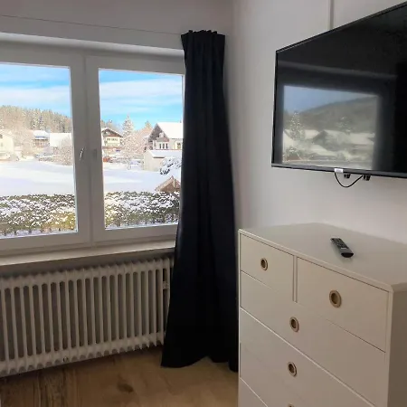 Apartmenthaus Am Tegernsee - Mit Kuechenzeile Und Mit Bus Erreichbar Διαμέρισμα