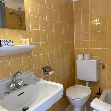 Apartmenthaus Am Tegernsee - Mit Kuechenzeile Und Mit Bus Erreichbar Διαμέρισμα Bad Wiessee