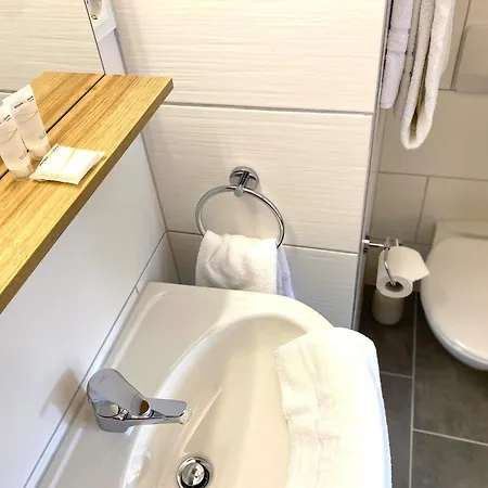 Apartmenthaus Am Tegernsee - Mit Kuechenzeile Und Mit Bus Erreichbar Apartmán *