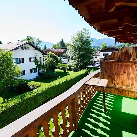Апартаменты Apartmenthaus Am Tegernsee - Mit Kuechenzeile Und Mit Bus Erreichbar Бад-Висзе