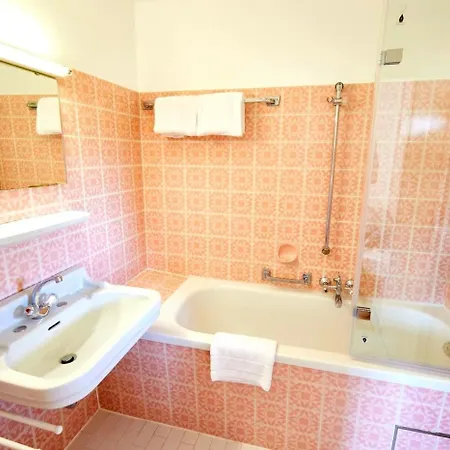 Apartmenthaus Am Tegernsee - Mit Kuechenzeile Und Mit Bus Erreichbar Апартаменты *