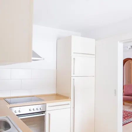 Apartmenthaus Am Tegernsee - Mit Kuechenzeile Und Mit Bus Erreichbar Апартаменты