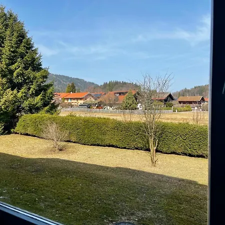 Apartmenthaus Am Tegernsee - Mit Kuechenzeile Und Mit Bus Erreichbar