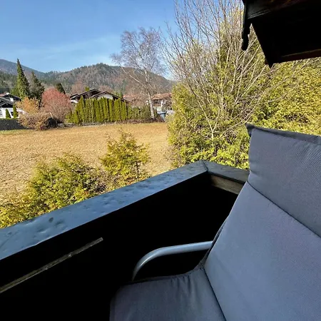 Apartmenthaus Am Tegernsee - Mit Kuechenzeile Und Mit Bus Erreichbar Апартаменты *