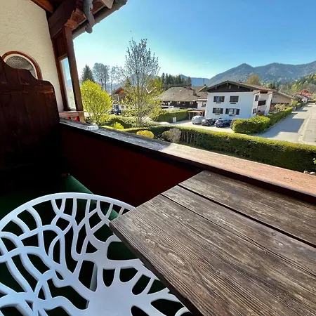 Apartmenthaus Am Tegernsee - Mit Kuechenzeile Und Mit Bus Erreichbar