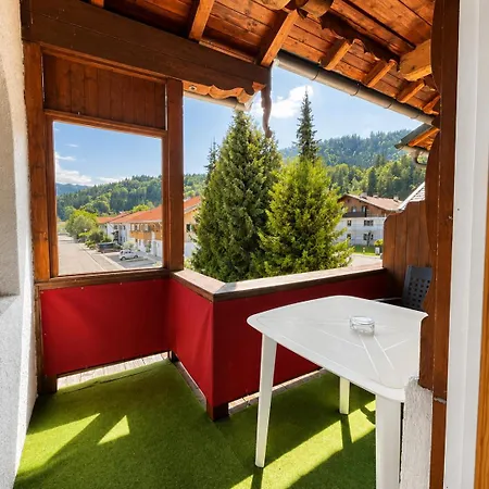 Apartmenthaus Am Tegernsee - Mit Kuechenzeile Und Mit Bus Erreichbar Апартаменты Бад-Висзе