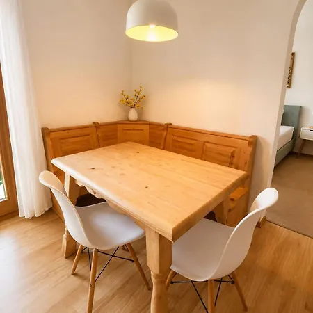 Apartmenthaus Am Tegernsee - Mit Kuechenzeile Und Mit Bus Erreichbar Бад-Висзе