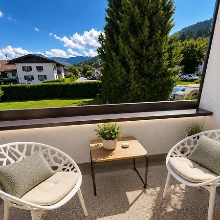 Апартаменты Apartmenthaus Am Tegernsee - Mit Kuechenzeile Und Mit Bus Erreichbar Бад-Висзе