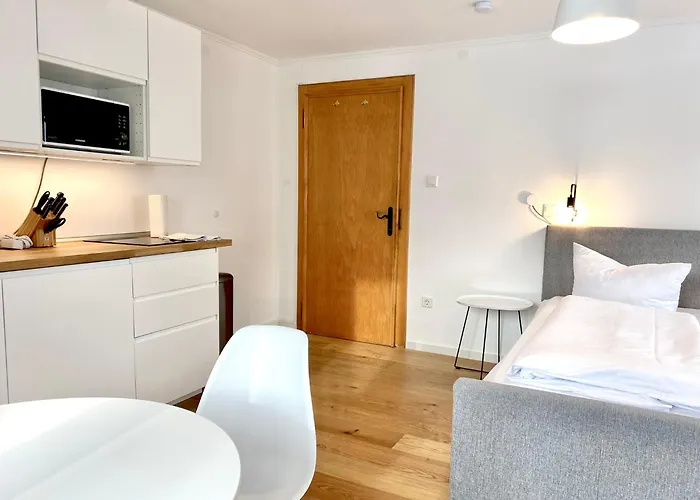 Apartmenthaus Am Tegernsee - Mit Kuechenzeile Und Mit Bus Erreichbar *