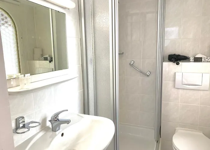 Apartmenthaus Am Tegernsee - Mit Kuechenzeile Und Mit Bus Erreichbar *