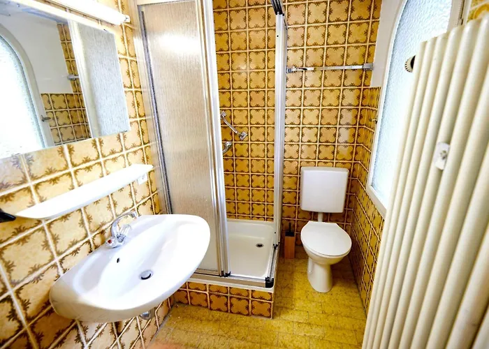 Apartmenthaus Am Tegernsee - Mit Kuechenzeile Und Mit Bus Erreichbar * 巴特维塞