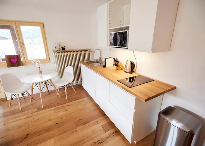 Apartmenthaus Am Tegernsee - Mit Kuechenzeile Und Mit Bus Erreichbar *