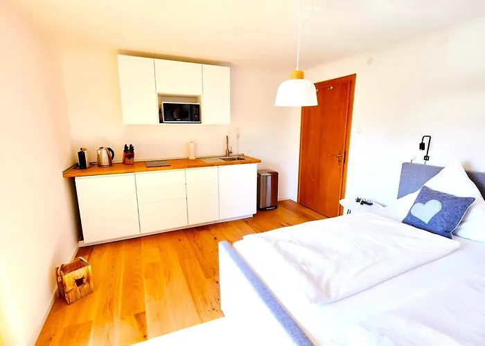 Apartmenthaus Am Tegernsee - Mit Kuechenzeile Und Mit Bus Erreichbar *
